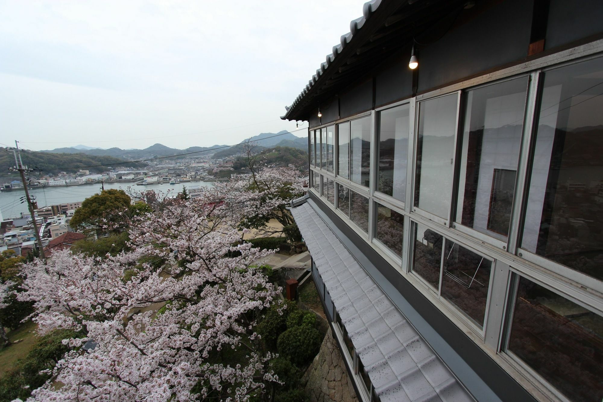 Onomichi Guest House Miharashi-Tei Extérieur photo